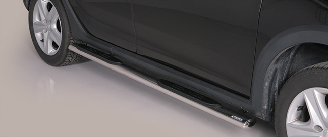 Side bars med trin ovale med trin fra Mach i rustfri stål - Fås i sort og blank til Dacia Sandero Stepway årg. 13-19