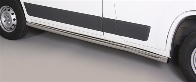 Side bars fra Mach i rustfri stål - Fås i sort og blank til Peugeot Boxer årg. 06- kort model