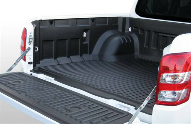 Ladindsats/bedliner - Under rail fra Pro-Form passer med de originale lastkroge til Mitsubishi L200 Double Cab Årgang 2015+
