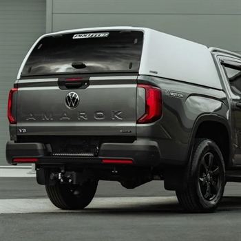 Hardtop fra ProTop Tradesman i hvid med glasbagdør til VW Amarok D/C Årgang 2023+