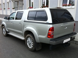 Hardtop fra Aeroklas m/skydevinduer til Toyota Hilux D/C 2005-2015
