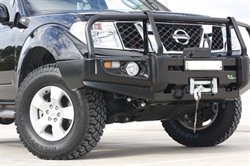 Spilkofanger/Winch Bull Bar m/tågelygter fra Ironman4x4 til Nissan Navara D40 & Pathfinder årg. 05-10