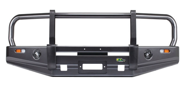 Spilkofanger/Winch Bull Bar Deluxe m/tågelygter fra Ironman4x4 til Toyota Landcruiser 200 årg. 07-12