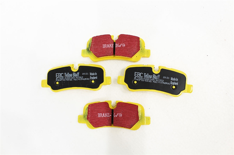Bremseklodser Bag - Yellow Stuff High Performance til Discovery 3 & 4 Årgang 2005-2016, Range Rover Sport Årgang 2005-2009 og Range Rover Årgang 2002-2009
