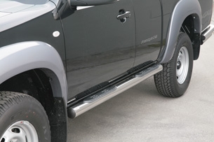 Side bars med trin i rustfri stål - Blank til BT50 Freestyle årg. 07>