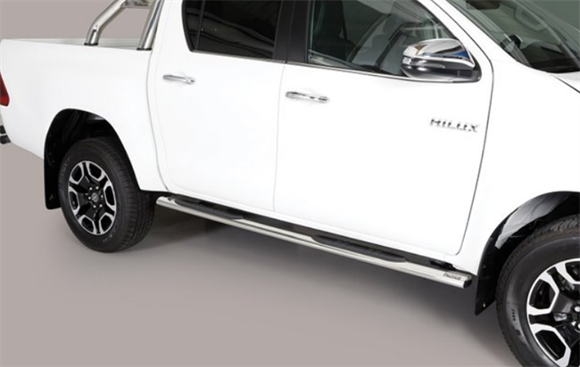 Side bars med trin fra Mach i rustfri stål - Fås i sort og blank til Toyota Hilux Double Cab årg. 16+