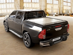 Ladlåg Mountain Top fra RealTruck "STYLE HD+" med lastbøjler til Toyota Hilux D/C Årgang 2016-