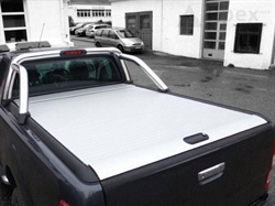 Roll cover sølv Mountain Top fra RealTruck til Isuzu D-max Extra Cab årg. 2012-2019