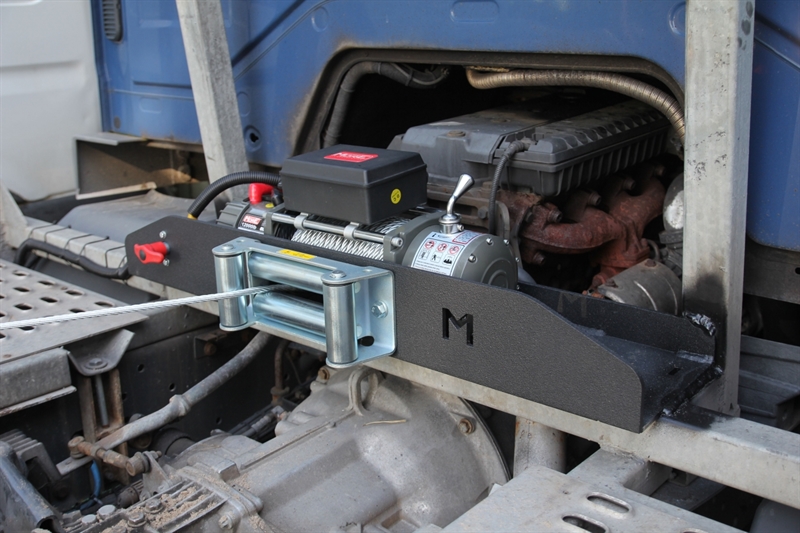 Universal spilmonterings plade 