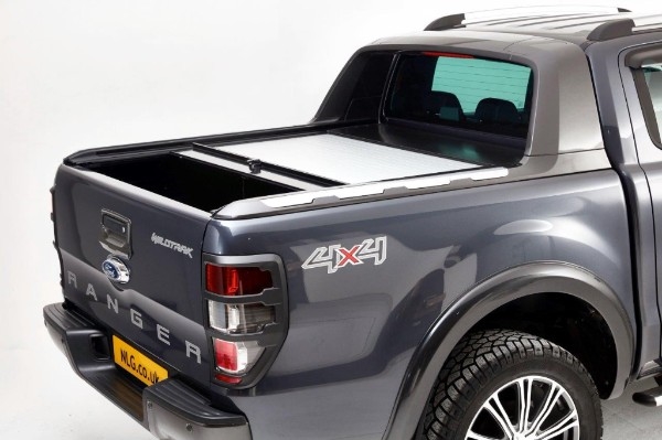 Roll cover fra Pro Top til Ford Ranger Double Cab Wild Track i sølv anoiseret