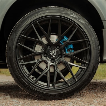 Alufælg 20x9 i blank sort fra Predator til VW Transporter Årgang 2003+