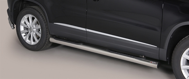Side bars (trinbrædder) med trin fra Mach i rustfri stål - Fås i sort og blank til VW Tiguan årg. 11-15