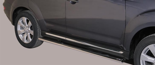 Side bars med trin fra Mach i rustfri stål - Fås i sort og blank til Mitsubishi Outlander årg. 10-12