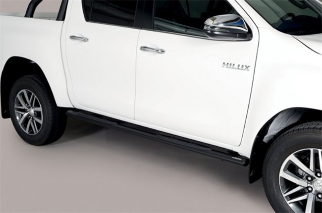 Side bars med trin i rustfri stål - Sort til Toyota Hilux Double Cab årg. 16+