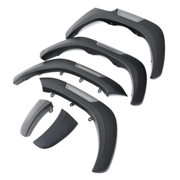 Skærmforøger fra Predator i matsort til Toyota Hilux D/C Årgang 2021+