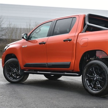 Trinbrædder fra Trux til Toyota Hilux D/C Årgang 2016-2020