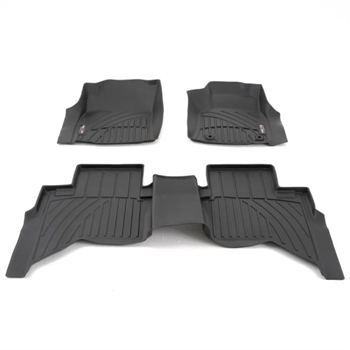 Måtter til fra Ulti-Mat LHD til Toyota Hilux D/C med automatgear Årgang 2016+