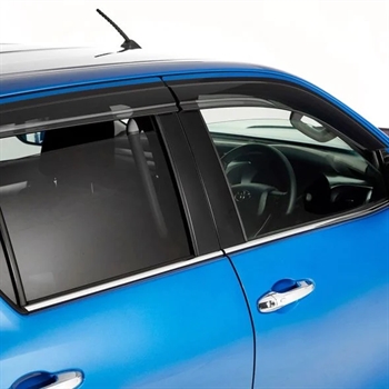 Vindafviser/wind deflector 4 stk. fra Trux til Toyota Hilux D/C Årgang 2020+
