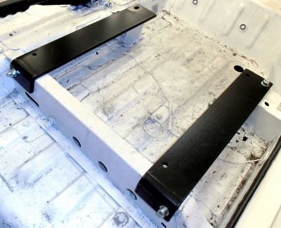 Fast sædebeslag til venstre side til Suzuki Samurai/SJ