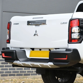 Bagkofanger fra Predator til Mitsubishi L200 D/C Årgang 2019-2021