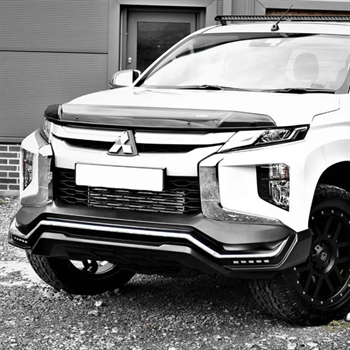 Motorhjelmsbeskyttelse "dark smoke" med logo fra Trux til Mitsubishi L200 D/C Årgang 2019-2021