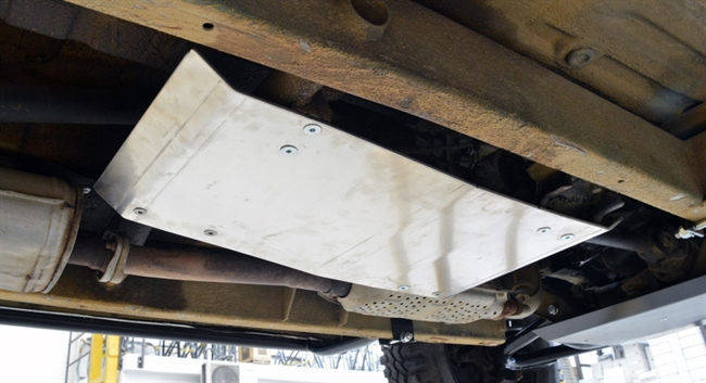 Undervognsbeskyttelse - Central til Suzuki Vitara fra Raptor 4x4