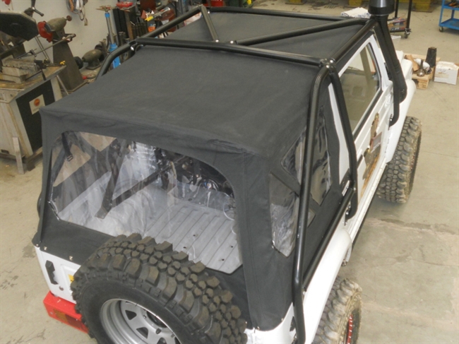 Soft Top i sort med klare vinduer til Suzuki Samurai/SJ410