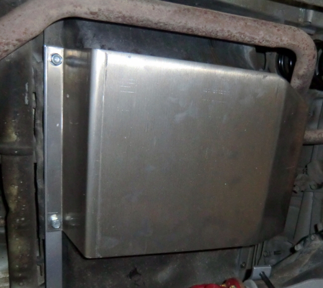 Undervognsbeskyttelse H/D Tank 8mm. til Suzuki Jimny Benzin Årgang 2013+ 