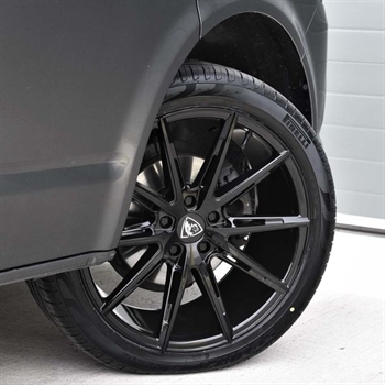 Alufælg 20x8,5 i sort fra Predator til VW Transporter Årgang 2003+