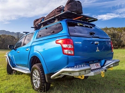 Hardtop fra Aeroklas m/pop-up side vinduer med centrallås til Mitsubishi/Fiat Double Cab lakeret i bilen's farve Årgang 2015-