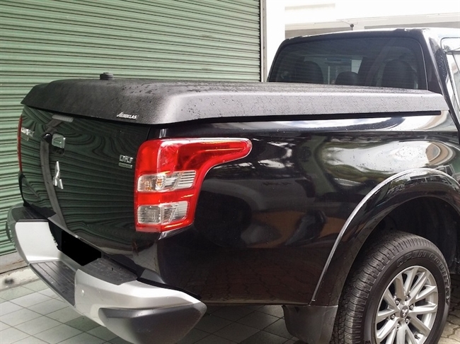 Ladtop Aeroklas Speed hard cover sort grynet overflade til Mitsubishi L200/Fiat Fullback Double Cab Årgang 2015-