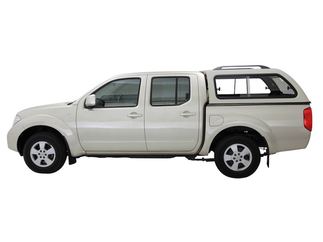 Hardtop fra Aeroklas m/skydevinduer til Nissan Navara D40 Double Cab Årgang 2005-2015