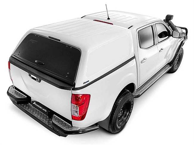 Hardtop fra Aeroklas Commercial u/sideruder til Nissan Navara Double Cab Årgang 2005-2015