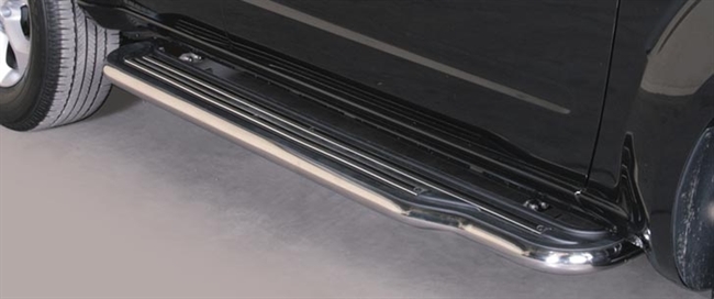 Trinbrædder i rustfri stål - Fås i sort og blank - Lang model fra Mach til Nissan Pathfinder årg. 10+