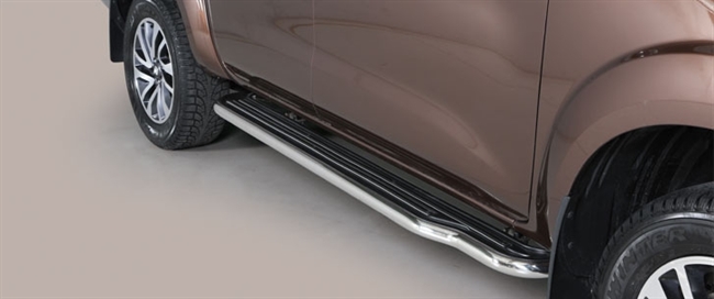 Trinbrædder i rustfri stål - Blank - Ekstra lang model til Nissan NP300 Double Cab årg. 16>