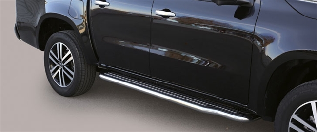 Trinbrædder i rustfri stål - Fås i sort og blank - Lang model fra Mach til Mercedes X Class årg. 17+