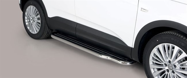 Trinbrædder i rustfri stål - Fås i sort og blank - Lang model fra Mach til Opel Grandland årg. 18+