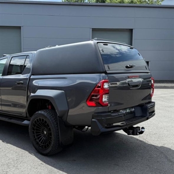 Hardtop Protop Tradesman med glas i bagdør - Black Rhino Textured til Isuzu D-Max Årgang 2021-2024