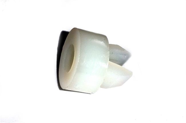 Skruebøsning til montage af fodpaneler i sider og bagpå Land Rover Discovery 1 & 2 samt Range Rover Classic