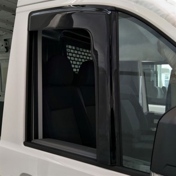 Vindafviser/wind deflector 2 stk. fra Trux til Mercedes Sprinter W907 & W910 Årgang 2018+