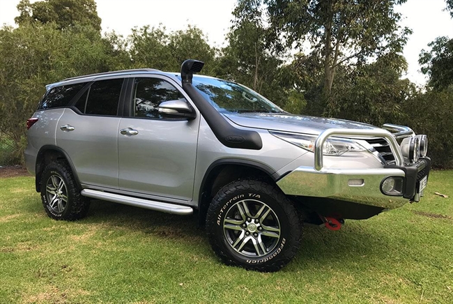 Snorkel fra Safari til Toyota Fortuner Årgang 2015+ 2.8L I4 diesel