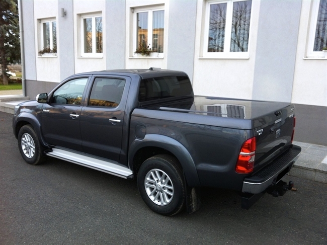 Ladtop Aeroklas Speed hard cover lakeret i bilens originalfarve til Toyota Hilux Double Cab 2005-2015