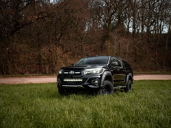 Led lygter fra Lazer til indbygning - Elite Triple R 16 til Toyota Hilux 15+