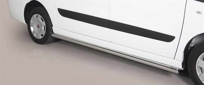 Side bars fra Mach i rustfri stål - Fås i sort og blank til Peugeot Expert årg. 06-15 (lang model)