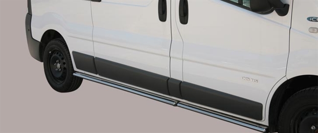Side bars oval fra Mach i rustfri stål - Fås i sort og blank til Renault Trafic årg. 07-13