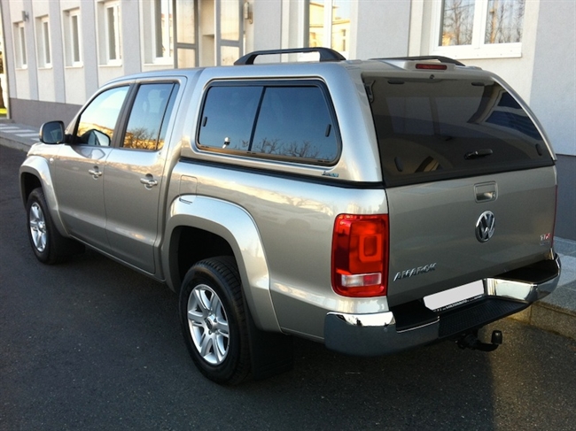 Hardtop fra Aeroklas m/skydevinduer med centrallås Lakeret i bilen\'s farve til VW Amarok Double Cab Årgang 2010-